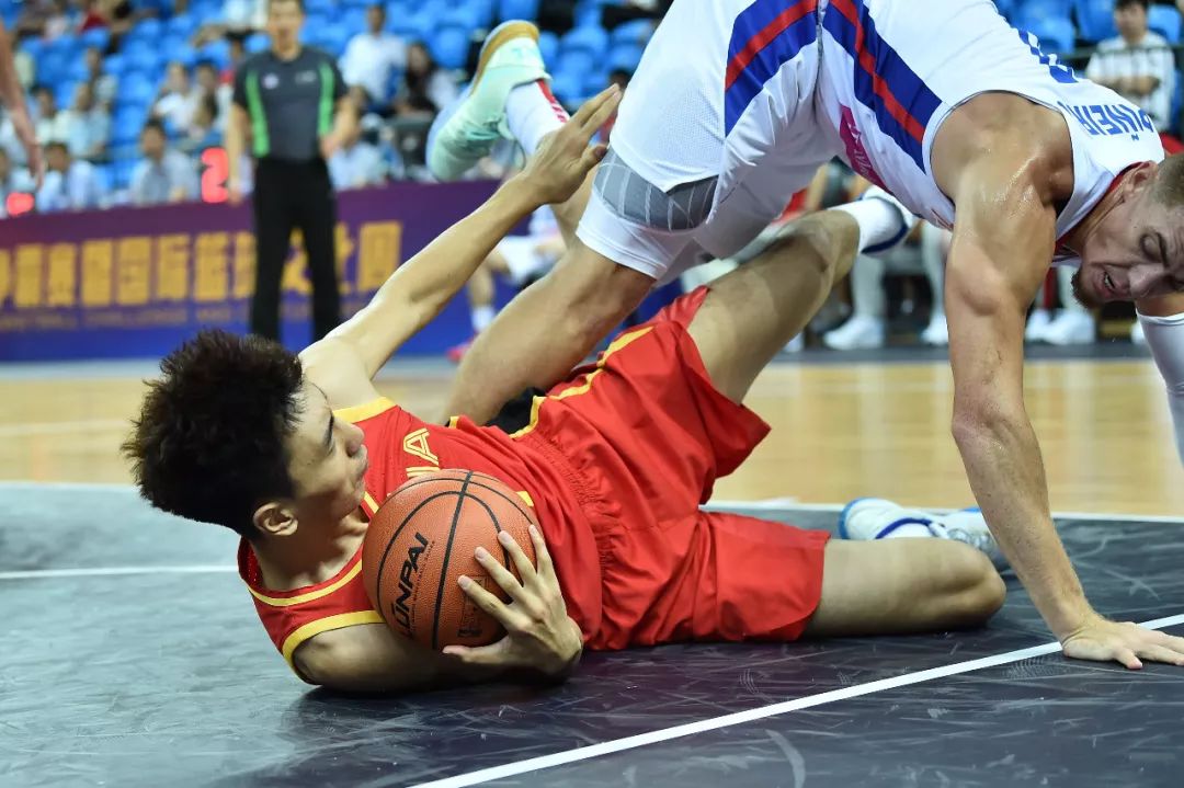 冲刺阶段突围战来临，北京首钢围绕亚冠调整名单，震撼外界，更衣室氛围转暖的简单介绍